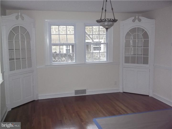 905 Ashbourne Road Cheltenham, PA 19012 - Photo 9 of 25 Dining Room