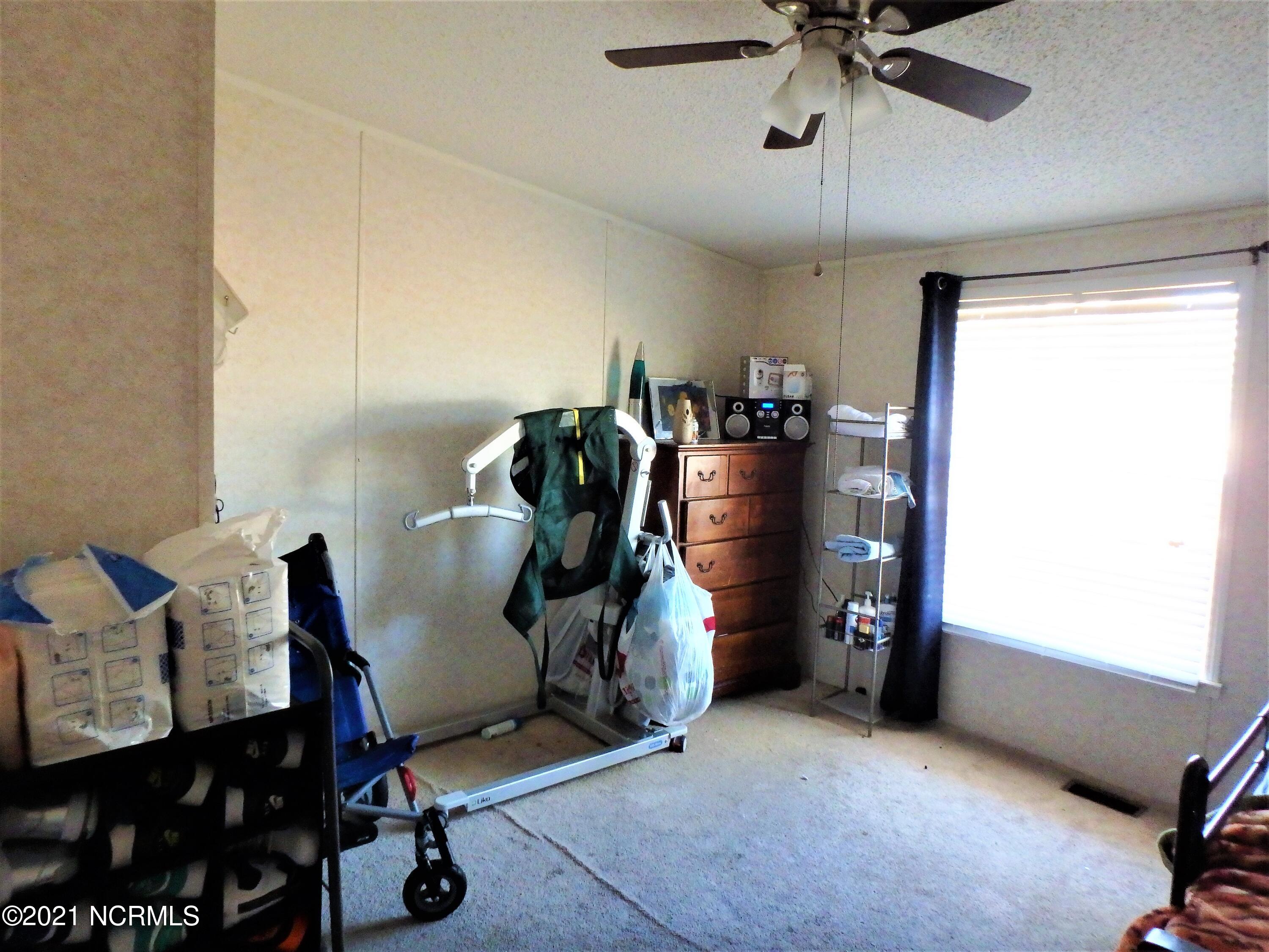 1072 Wells Road Jacksonville, NC 28540 - Photo 13 of 19 2.2