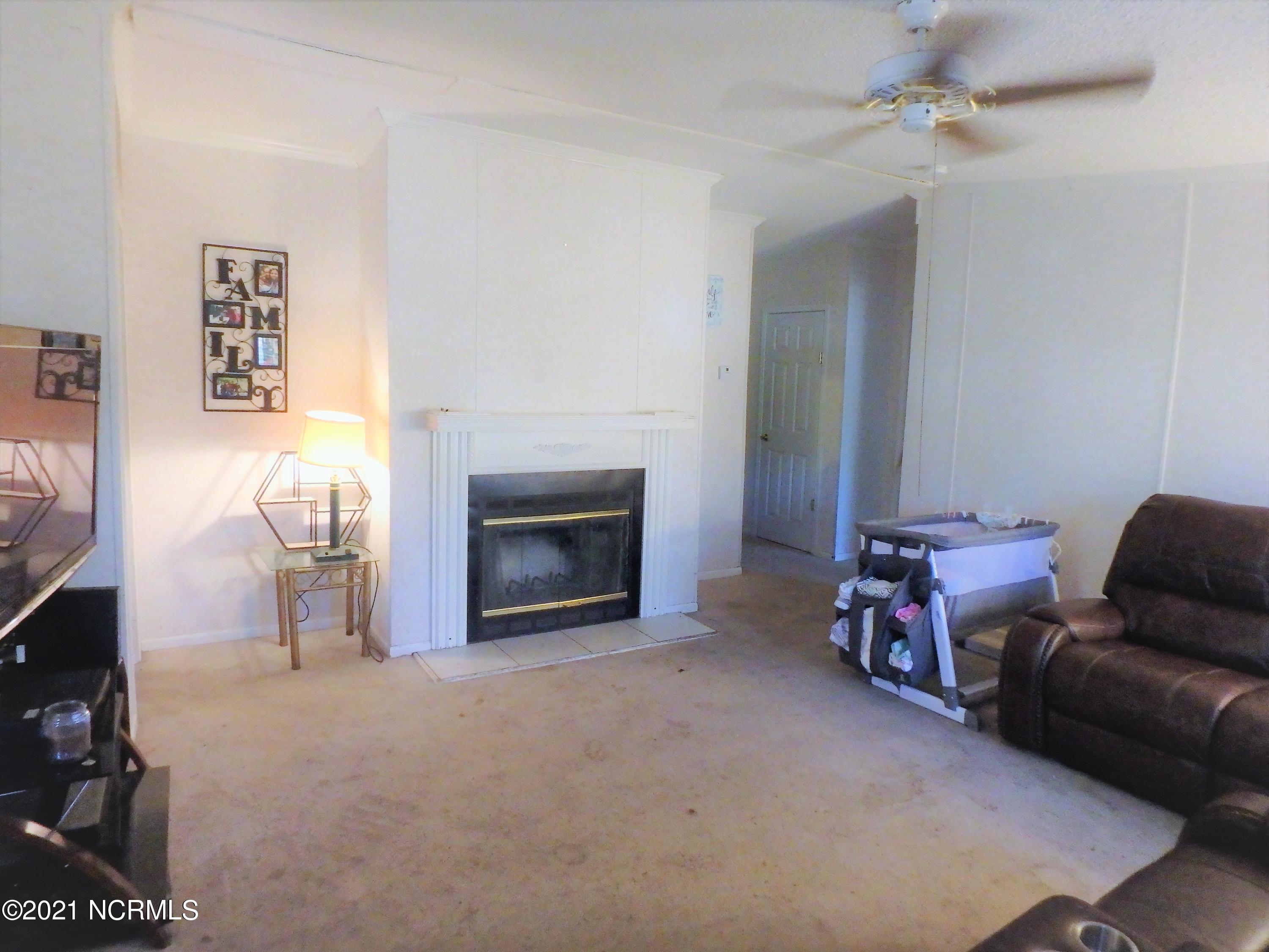 1072 Wells Road Jacksonville, NC 28540 - Photo 4 of 19 1.4