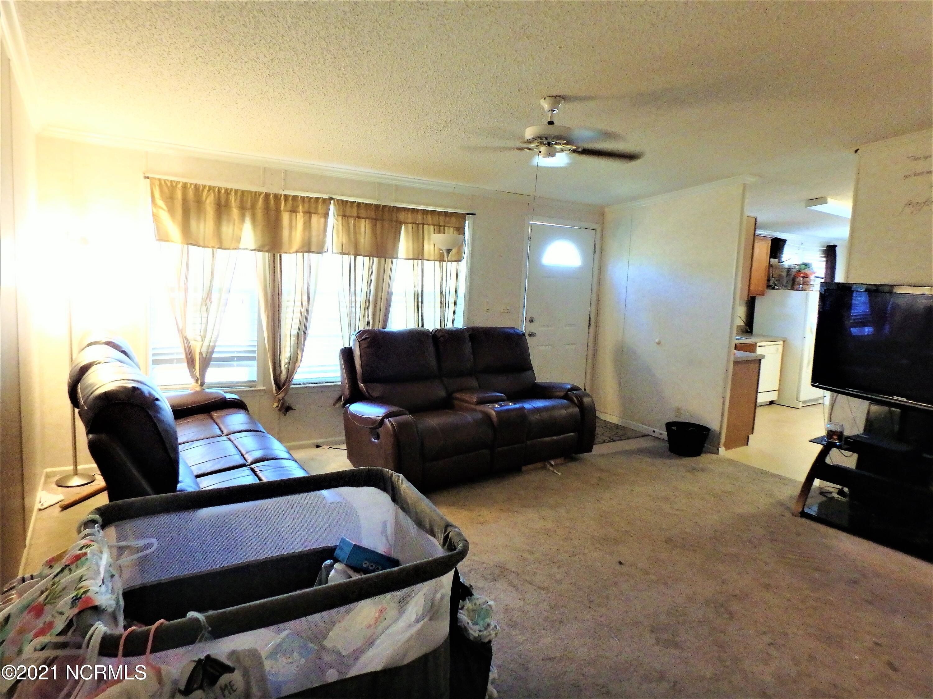 1072 Wells Road Jacksonville, NC 28540 - Photo 5 of 19 1.5