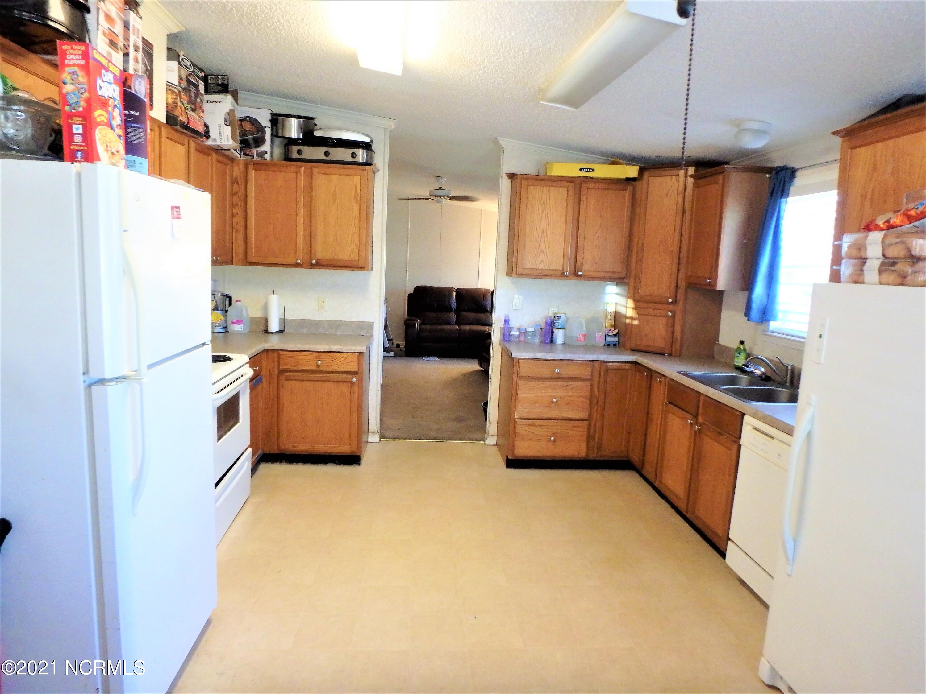 1072 Wells Road Jacksonville, NC 28540 - Photo 6 of 19 1.6.1