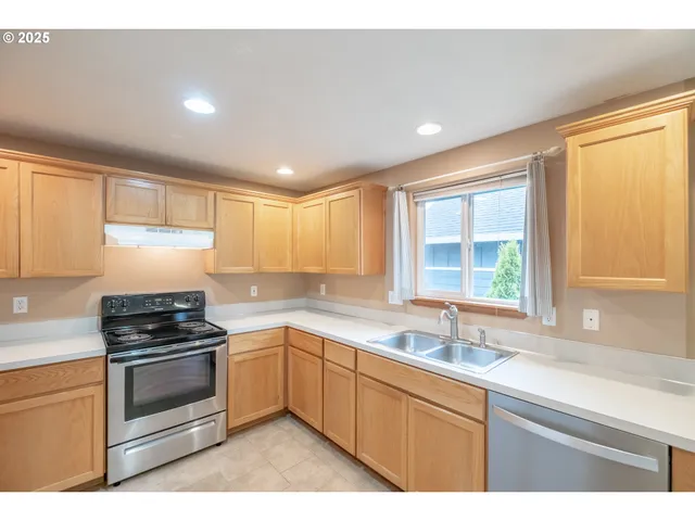 $472,000 | 3419 Knoll Drive, Newberg, OR 97132