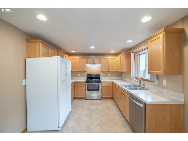 $472,000 | 3419 Knoll Drive, Newberg, OR 97132