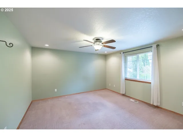 $472,000 | 3419 Knoll Drive, Newberg, OR 97132