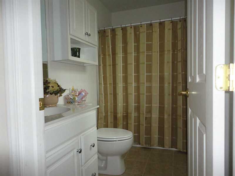 264 Steiner Bridge Road Valencia, PA 16059 - Photo 14 of 25 Full Bath. This first-floor bedroom has its own full bath with ceramic tile.
