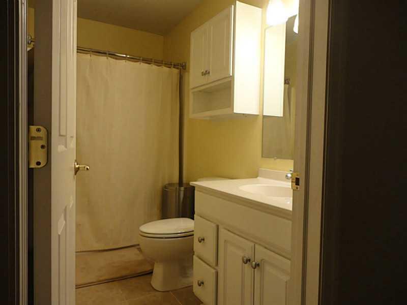 264 Steiner Bridge Road Valencia, PA 16059 - Photo 15 of 25 Full Bath. The upstairs hall bath is convenient to all the bedrooms.