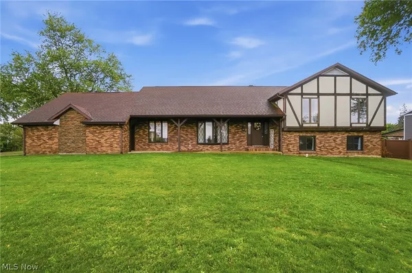 $325,000 | 1455 Riverview Drive, Lima, OH 45805