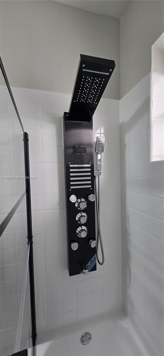 75 Southwest 32nd Court Road Miami, FL 33135 - Photo 28 of 53