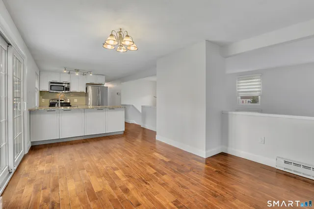 $450,000 | 42 Towhee Lane, Glastonbury, CT 06033