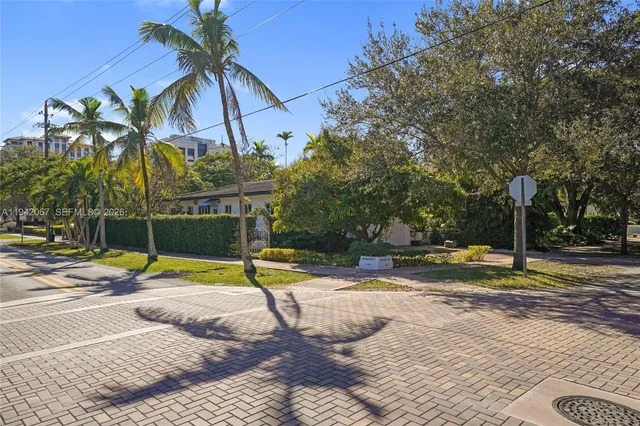 $1,365,000 | 500 Aragon Avenue, Coral Gables, FL 33134