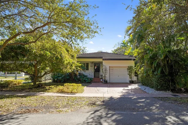 $1,365,000 | 500 Aragon Avenue, Coral Gables, FL 33134