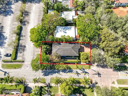 $1,365,000 | 500 Aragon Avenue, Coral Gables, FL 33134