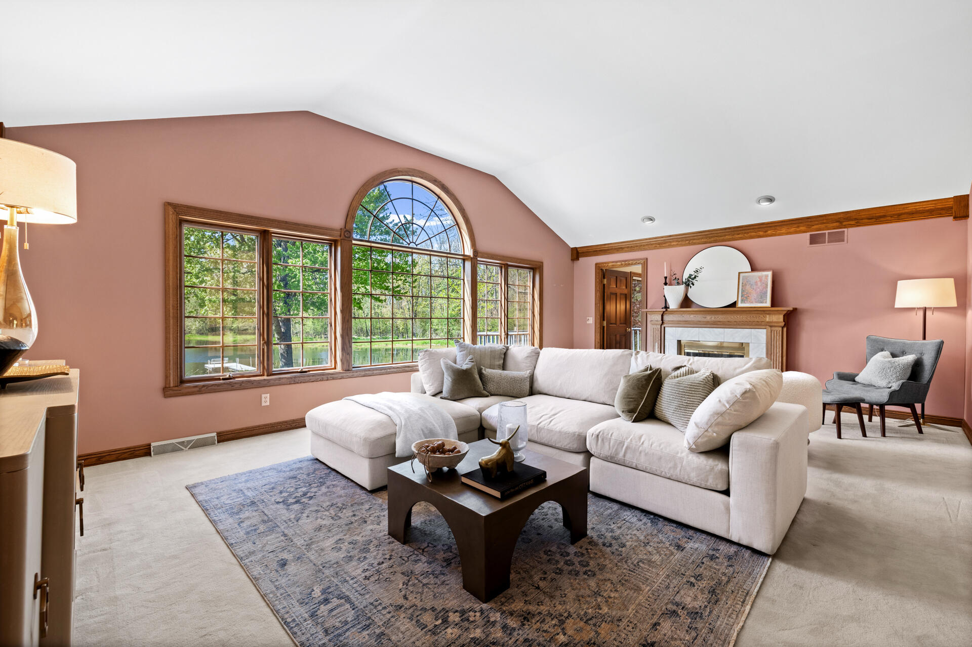 1041 Horns Corners Road Cedarburg, WI 53012 - Photo 3 of 53 Living room