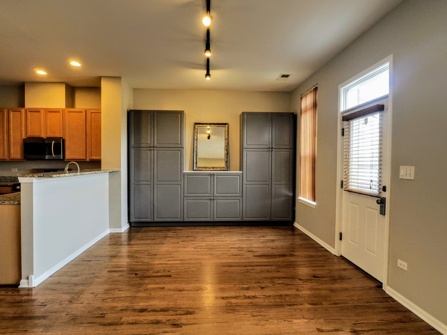722 East Pershing Road Chicago, IL 60653 - Photo 6 of 26