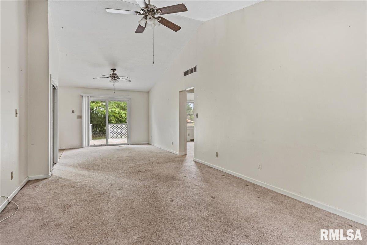 3329 Rawlings Drive Springfield, IL 62704 - Photo 2 of 24