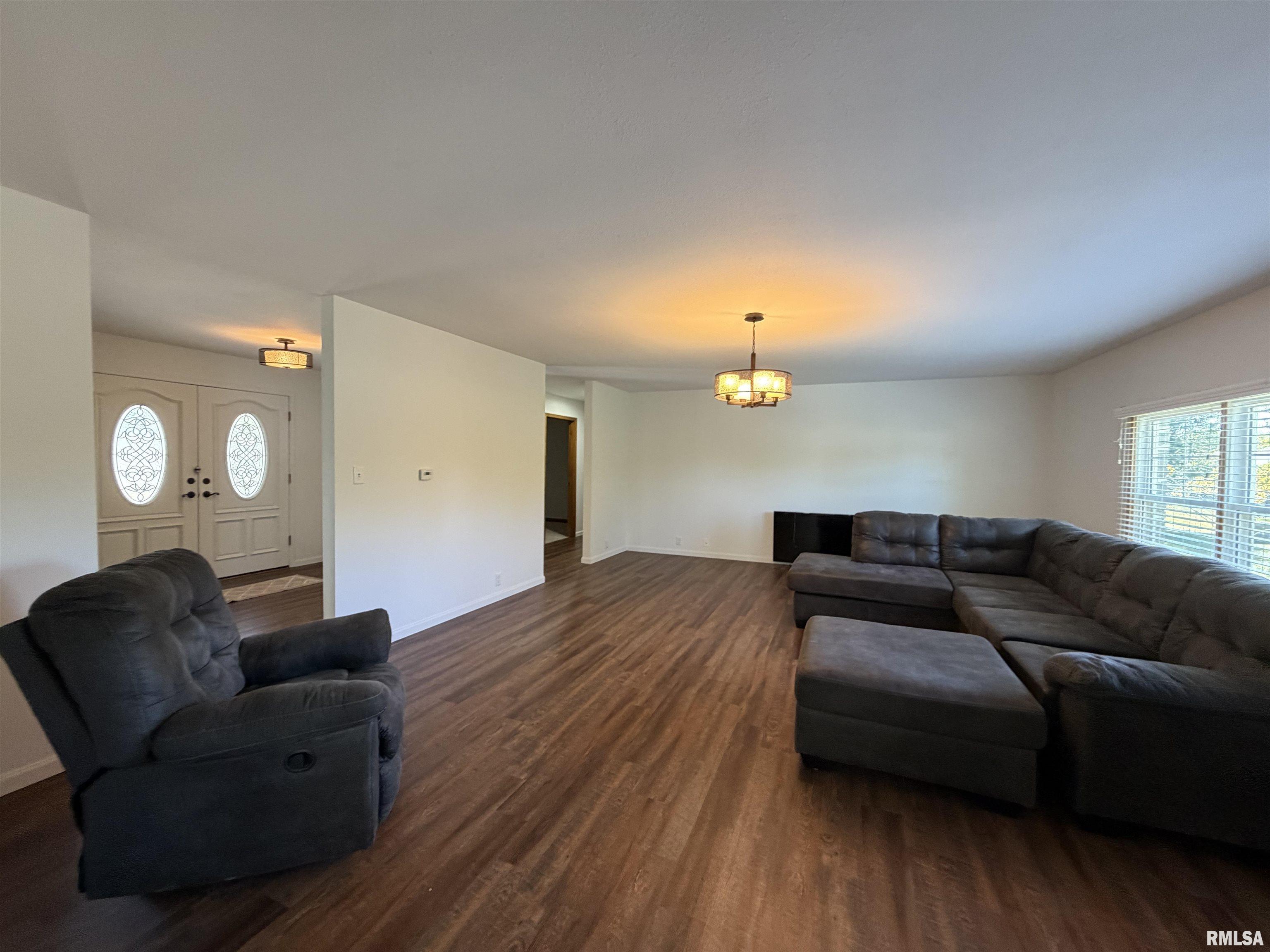 111 Stork Street Anna, IL 62906 - Photo 12 of 22 Gallery Image 12