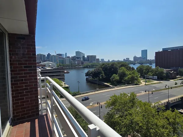 $3,400 | 6 Canal Park, Unit 708, Cambridge, MA 02141