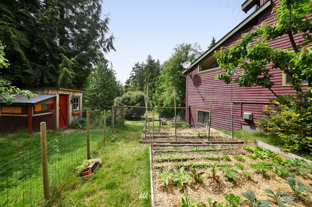 7587 Bailey Road Clinton, WA 98236 - Photo 22 of 25 Gallery Image 22