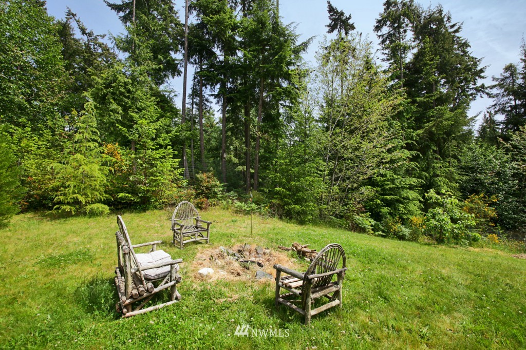 7587 Bailey Road Clinton, WA 98236 - Photo 24 of 25 Gallery Image 24