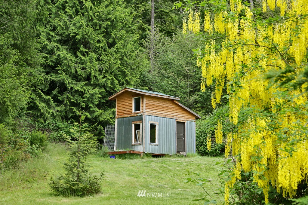 7587 Bailey Road Clinton, WA 98236 - Photo 25 of 25 Gallery Image 25