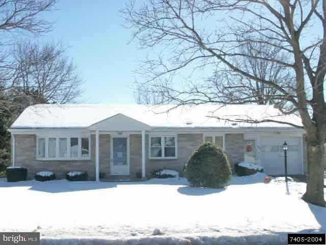 584 Green Valley Road York, PA 17403 - Photo 1 of 6 Gallery Image 1