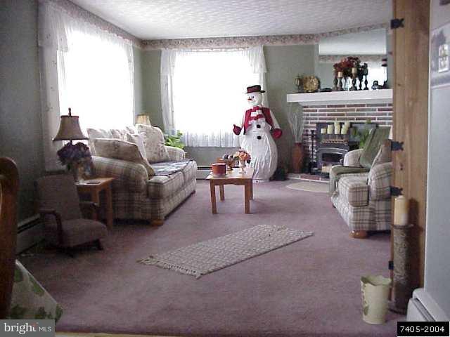 584 Green Valley Road York, PA 17403 - Photo 2 of 6 Gallery Image 2