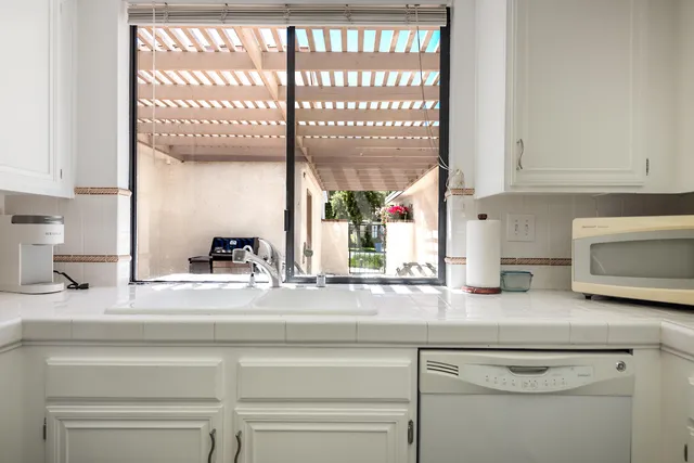 $3,000 | 28 Calle Encinitas, Rancho Mirage, CA 92270