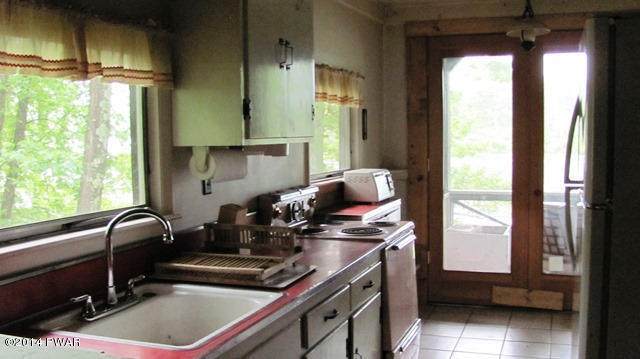 218 Old Rte 402 Dingmans Ferry, PA 18328 - Photo 6 of 26