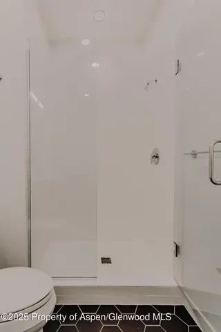 a view of utility room