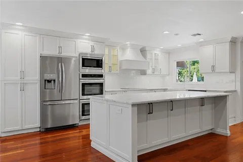 $2,250,000 | 1124 Seville Lane Northeast, St. Petersburg, FL 33704