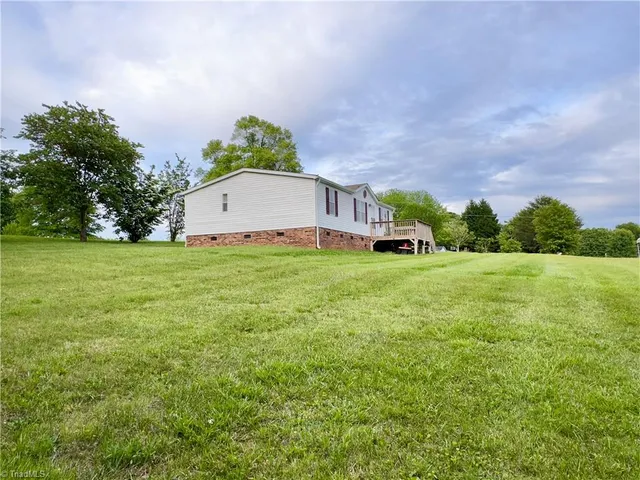 $170,000 | 1020 Willow Creek Drive, Pinnacle, NC 27043