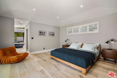 $2,995,000 | 8400 Mulholland Drive, Los Angeles, CA 90046