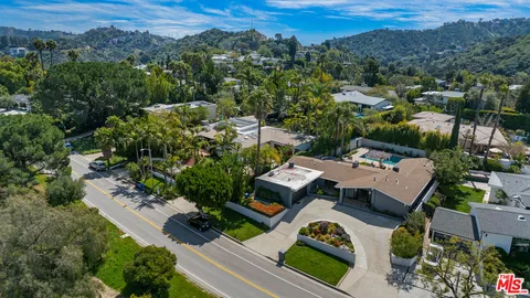 $2,995,000 | 8400 Mulholland Drive, Los Angeles, CA 90046