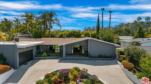 $2,995,000 | 8400 Mulholland Drive, Los Angeles, CA 90046