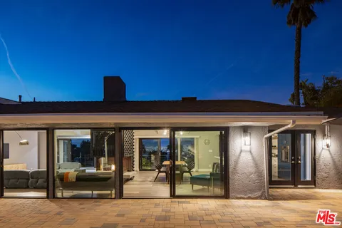 $2,995,000 | 8400 Mulholland Drive, Los Angeles, CA 90046