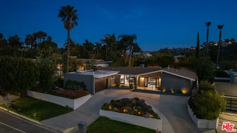 $2,995,000 | 8400 Mulholland Drive, Los Angeles, CA 90046