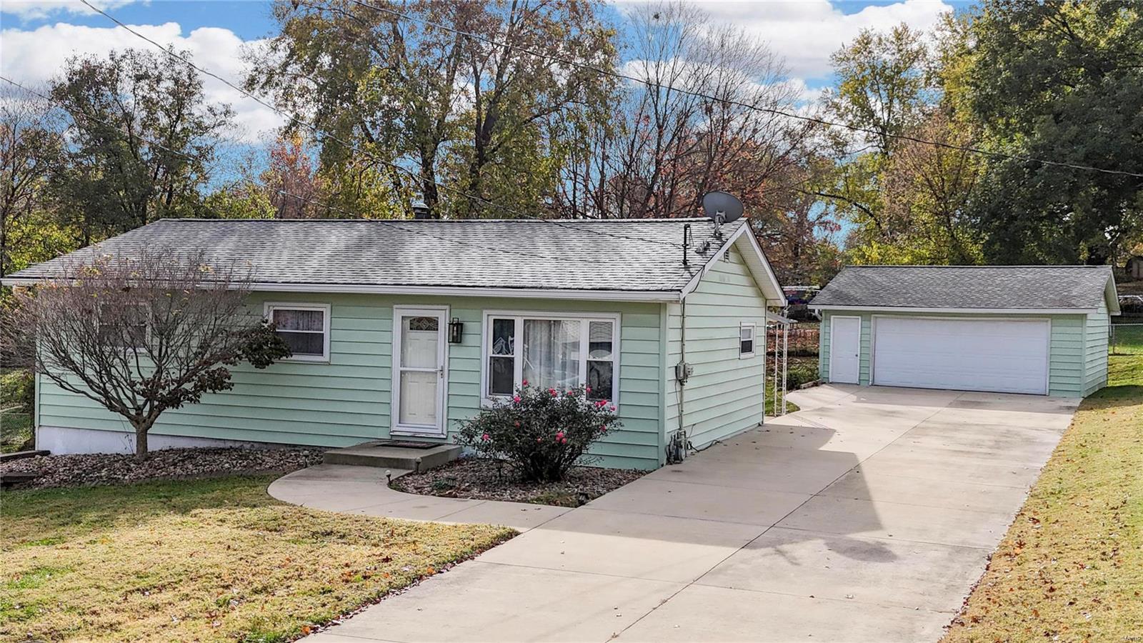 6 Eberhart Drive Caseyville, IL 62232 - Photo 1 of 31