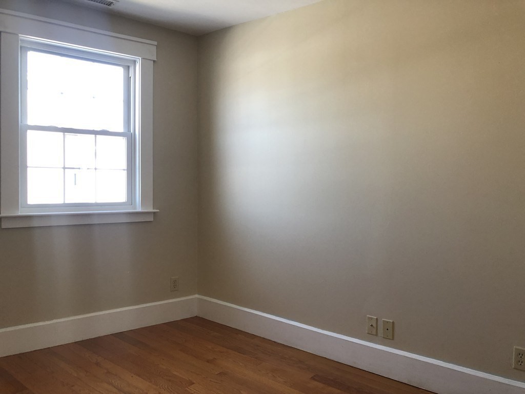 39 Magazine Street, Unit 2 Boston, MA 02119 - Photo 16 of 34