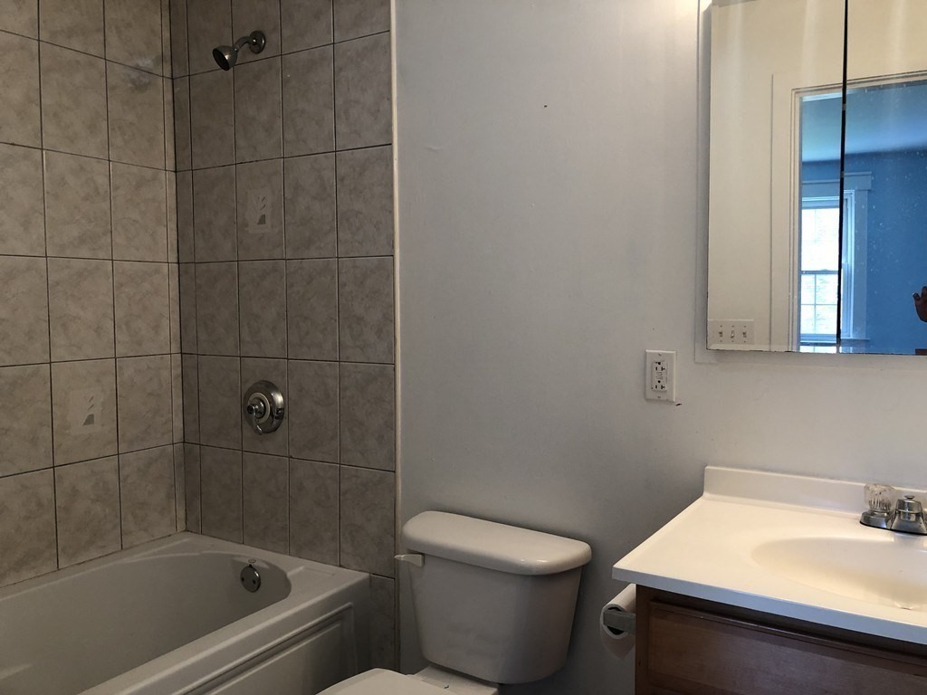 39 Magazine Street, Unit 2 Boston, MA 02119 - Photo 8 of 34