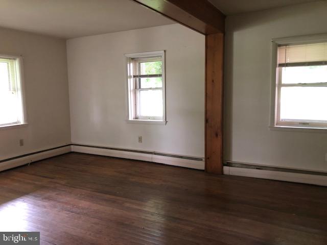 2320 Manchester Road Westminster, MD 21157 - Photo 11 of 36 Living