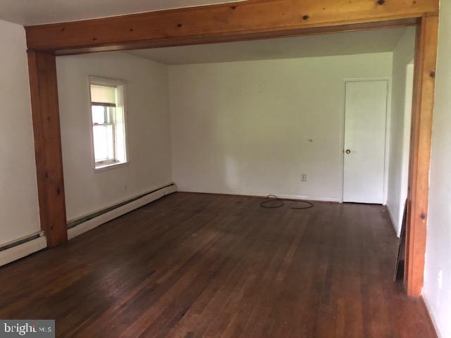 2320 Manchester Road Westminster, MD 21157 - Photo 12 of 36 Living