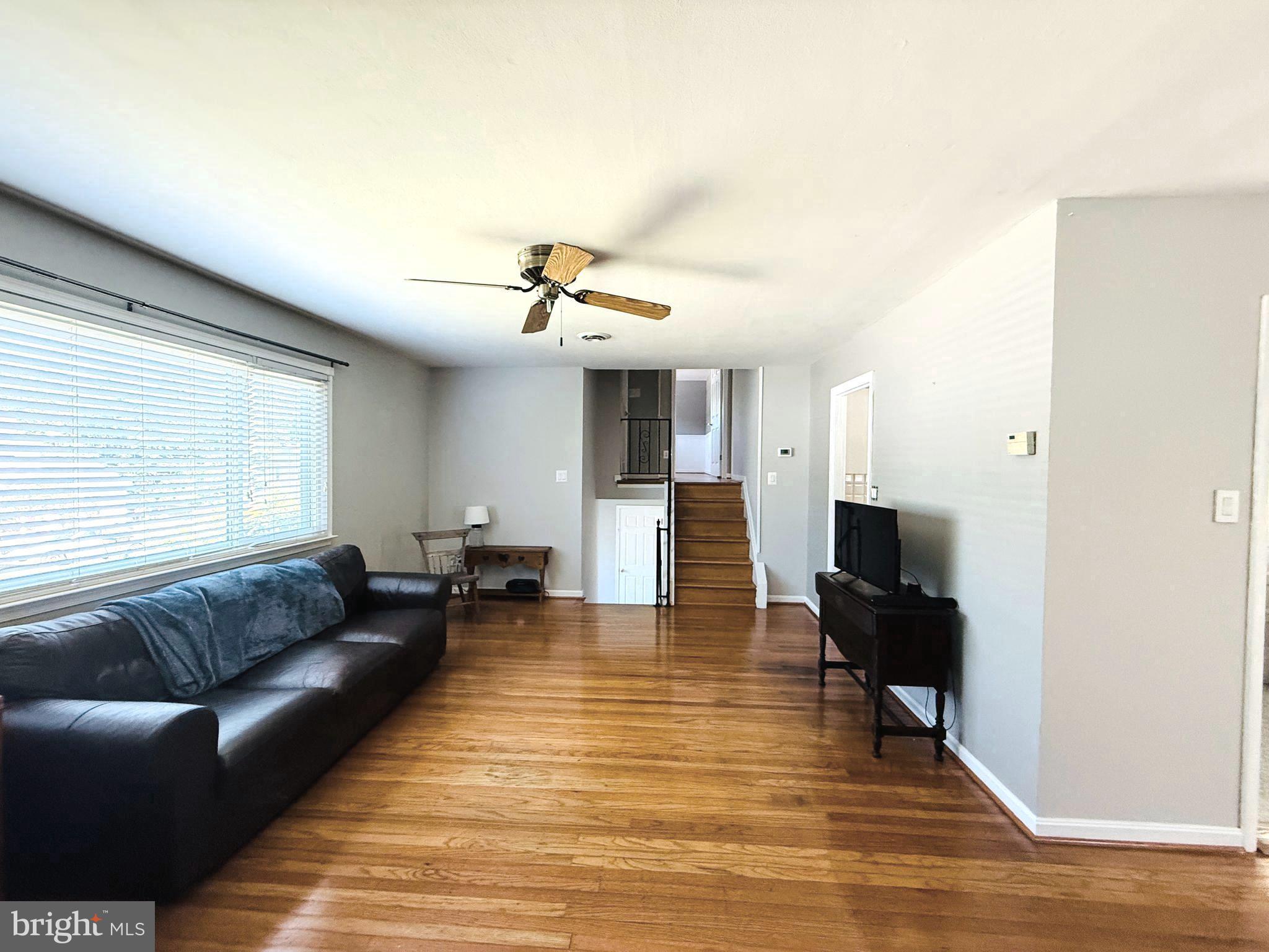 5720 Oakland Road Baltimore, MD 21227 - Photo 6 of 30