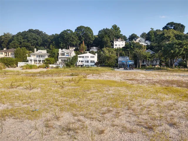 $1,950,000 | 16 The Boulevard, Sea Cliff, NY 11579