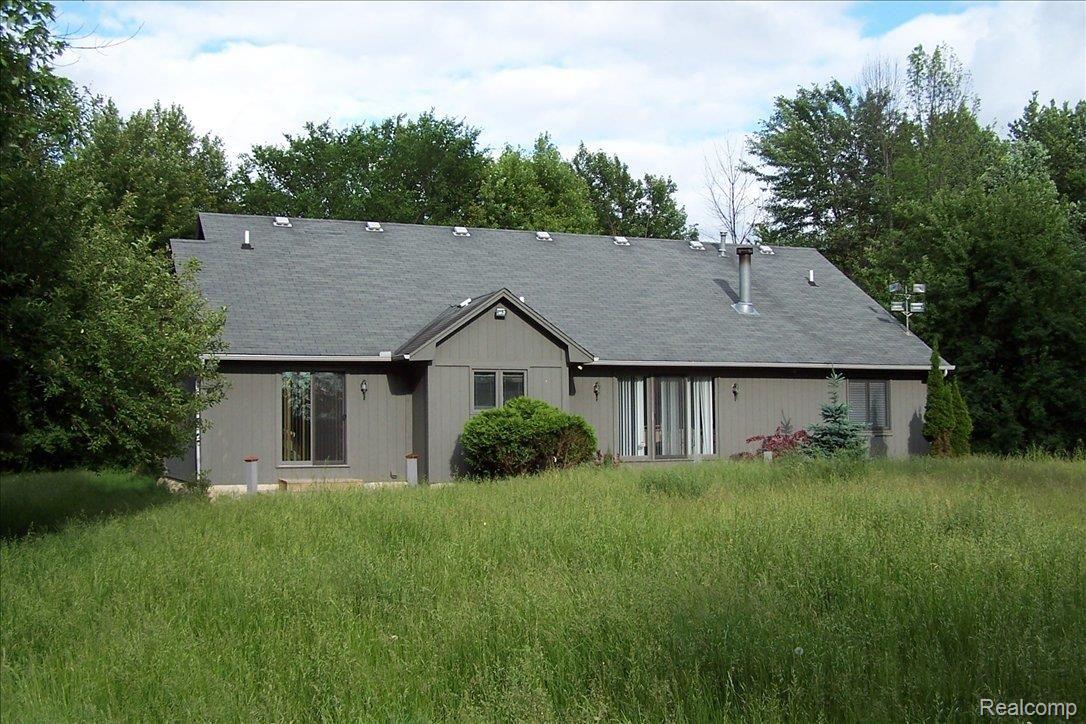 705 Capac Road Allenton, MI 48002 - Photo 4 of 17 misc pics 06.03.10 014