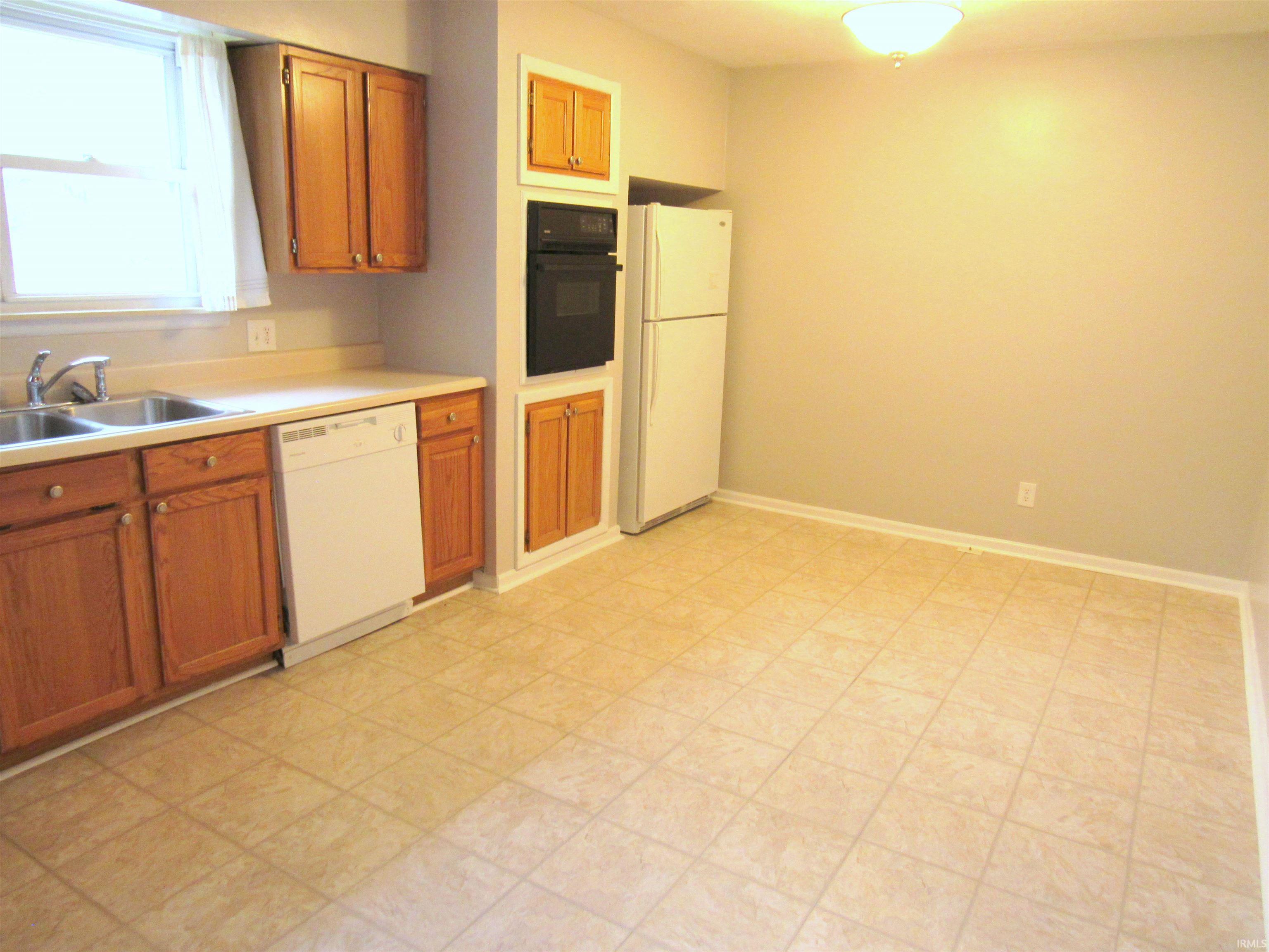 3645 South Rogers Street Bloomington, IN 47403 - Photo 14 of 19