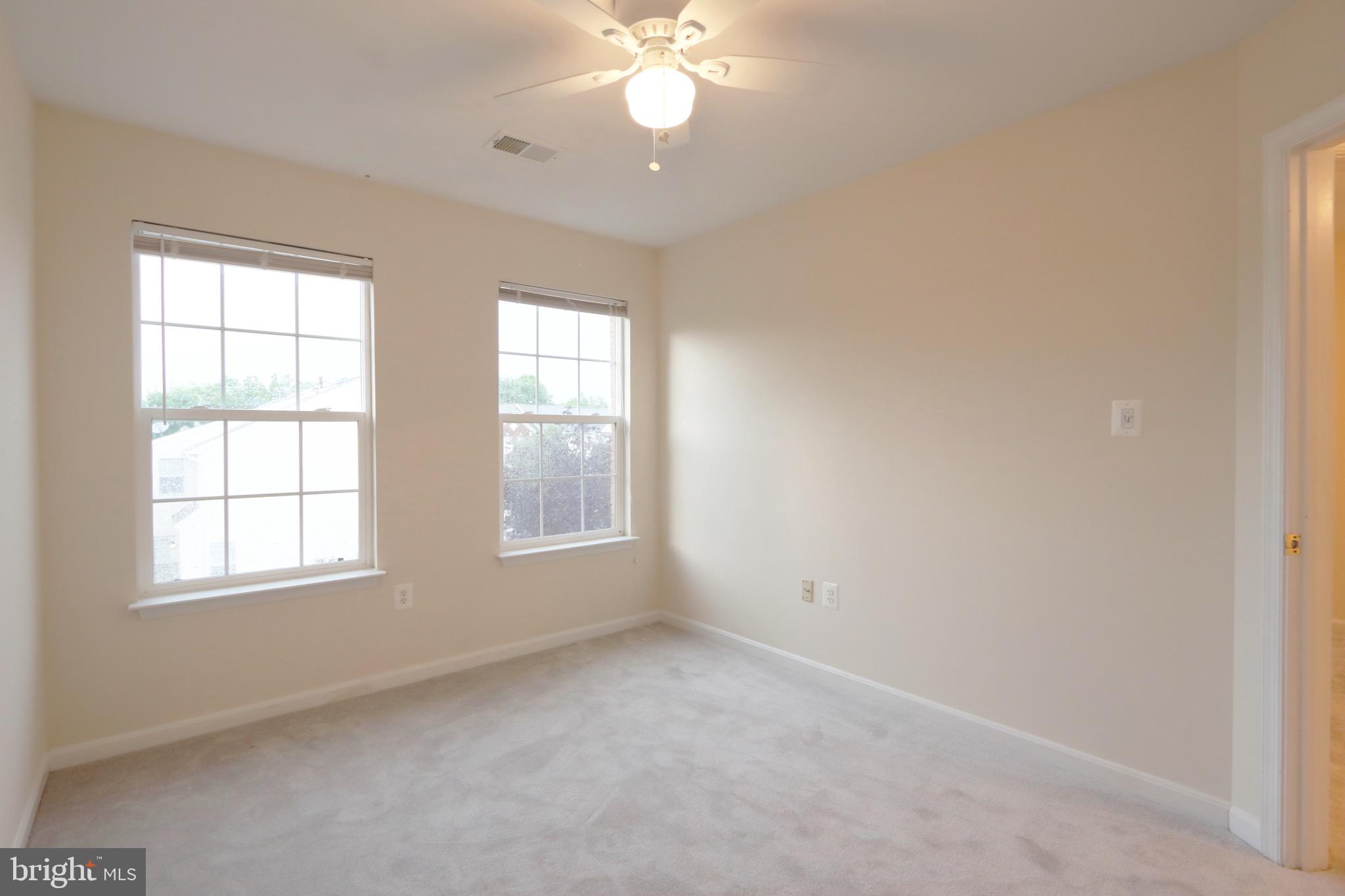 14257 Hunters Run Way Gainesville, VA 20155 - Photo 37 of 46