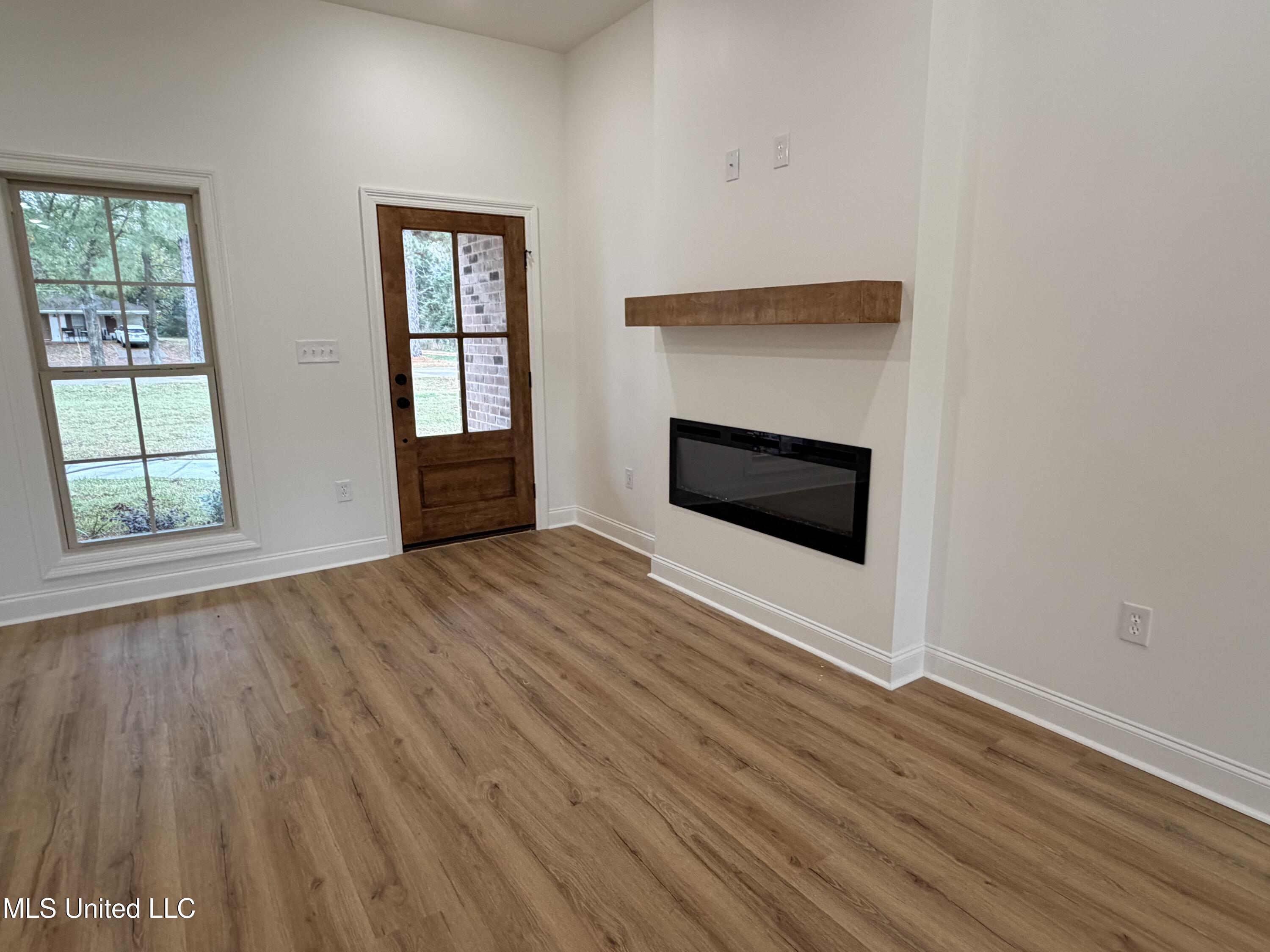 13 Liston Bounds Road Sumrall, MS 39482 - Photo 11 of 20 Living Room