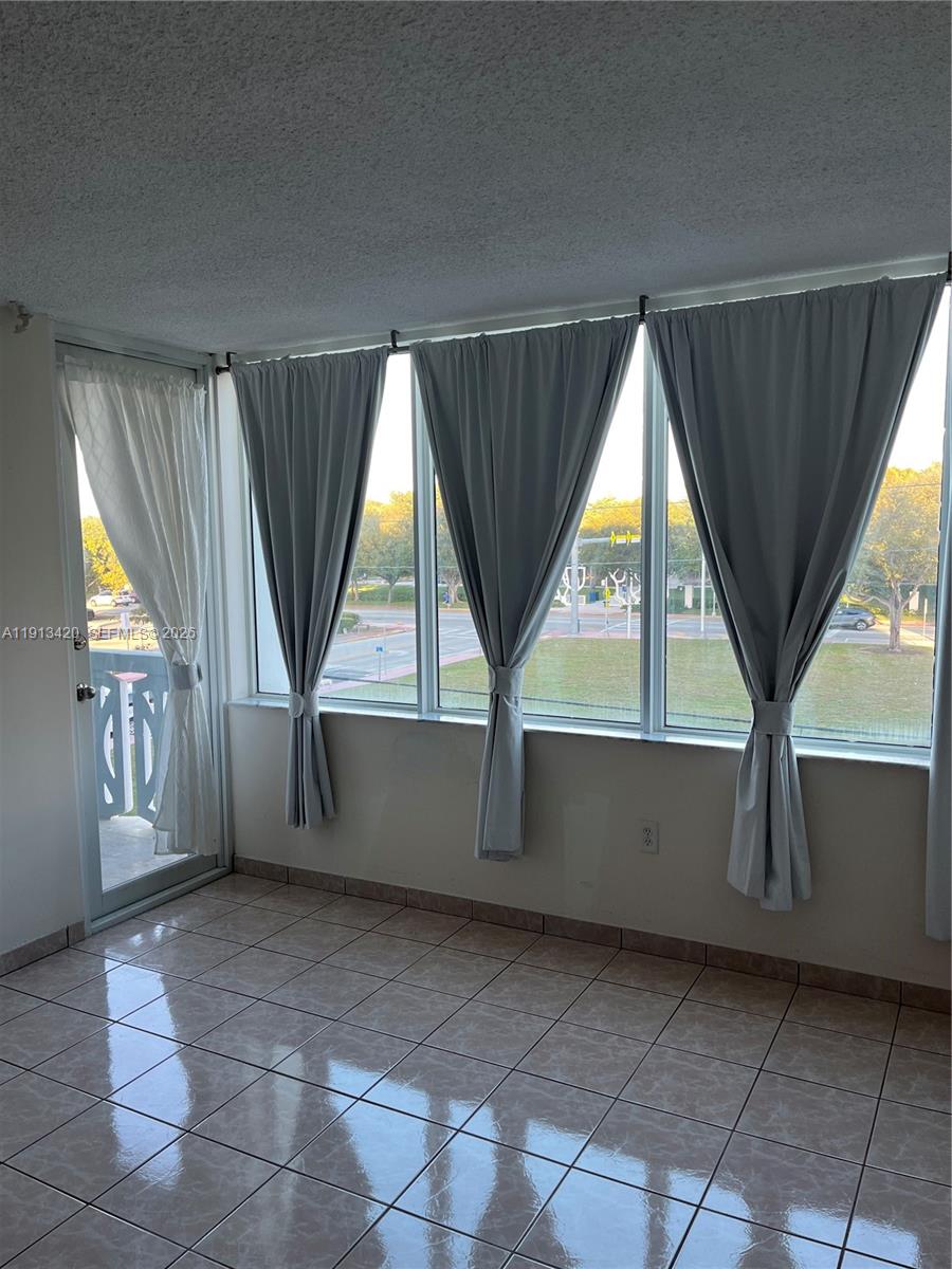 8233 Harding Avenue, Unit 305 Miami Beach, FL 33141 - Photo 15 of 39