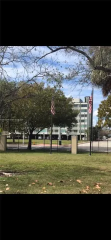 $2,100 | 8233 Harding Avenue, Unit 305, Miami Beach, FL 33141