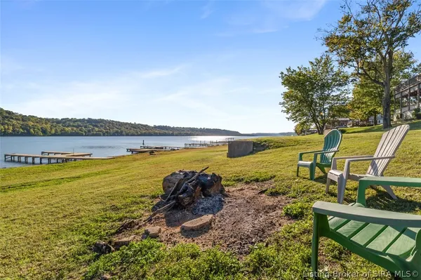 $184,900 | 4614 Rivers Edge Drive, Charlestown, IN 47111